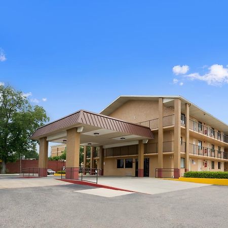 Days Inn Pensacola North Ferry Pass ภายนอก รูปภาพ
