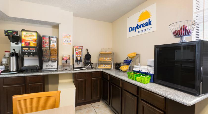 Days Inn Pensacola North Ferry Pass ภายนอก รูปภาพ