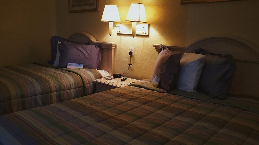 Days Inn Pensacola North Ferry Pass ภายนอก รูปภาพ