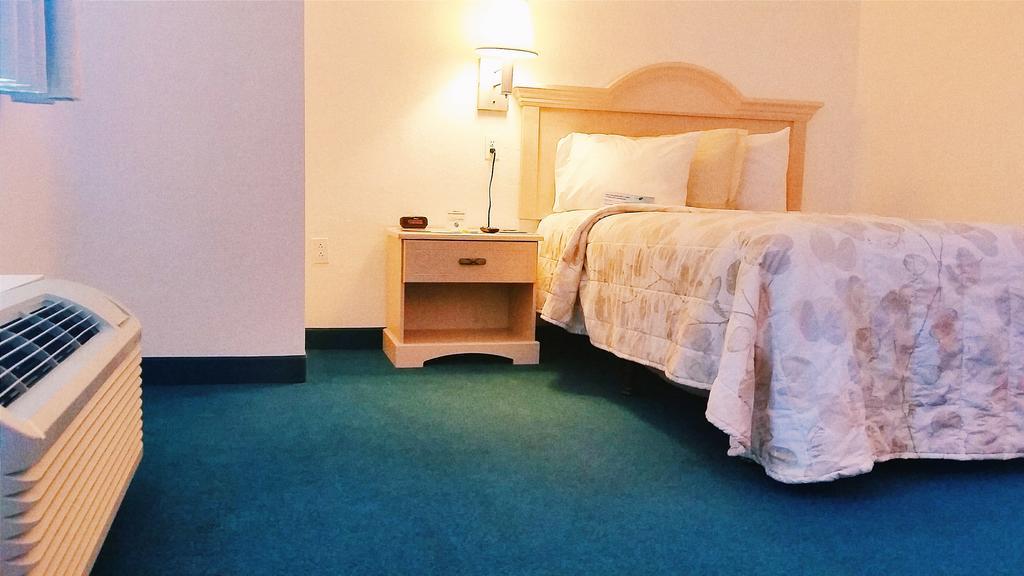 Days Inn Pensacola North Ferry Pass ภายนอก รูปภาพ